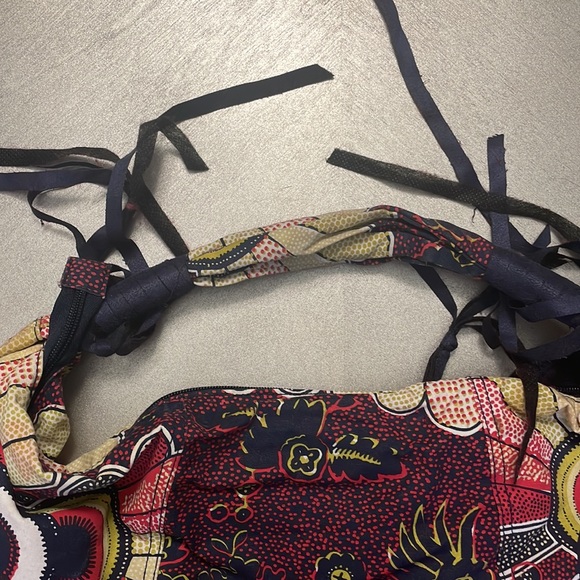 Multicolored hobo bag with tassels - Picture 3 of 8